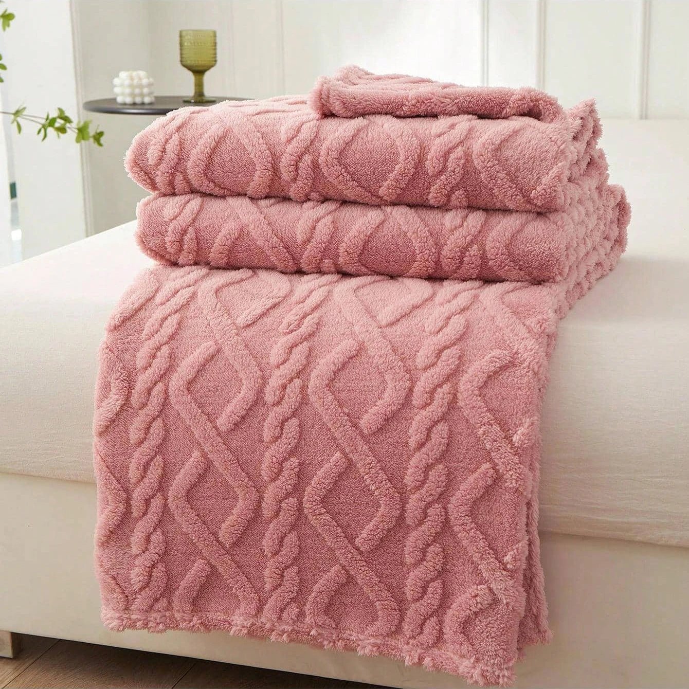 Calvera Cloud Decke – Ultraweiche Kuscheldecke für Cozy Momente - CalveraHome
