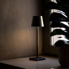 LED Tischlampe kabellos dimmbar – Weiches Licht für dein Zuhause | CalveraHome - CalveraHome